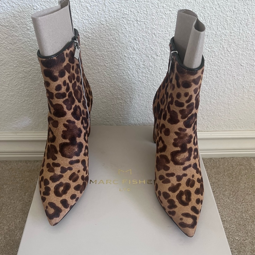 Marc Fisher Size 6 brown multi pony booties animal print - Picture 5 of 5